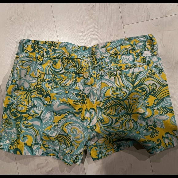 Tropical color Lilly Pulitzer shorts - Picture 1 of 2